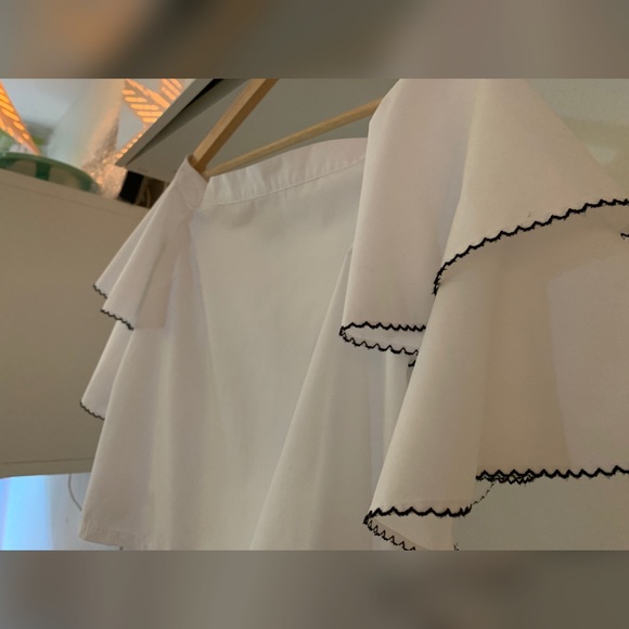 DO+BE White Off-the-Shoulder Short Sleeves Blouse - Picture 4 of 8